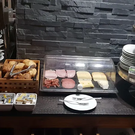 Hotell Boutique-hotel Georges 4*