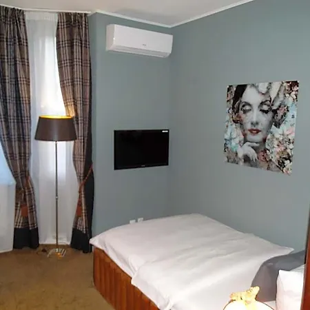 Отель Boutique-hotel Georges 4*