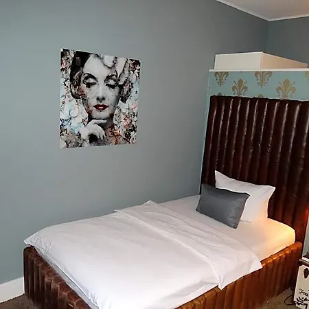 Отель Boutique-hotel Georges 4*